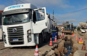 Prefeitura Realiza Microdrenagem em Tubarão com Caminhão Hidrovácuo Foto: Divulgação/PMT