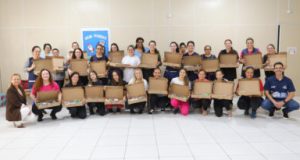 Tubarão entrega 1.100 kits escolares a profissionais da educação Fotos: Vinícius Duarte/Decom/PMT