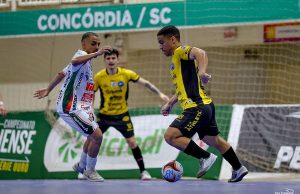 Tubarão vira sobre o Concórdia e conquista vitória no futsal catarinense Concórdia x Tubarão — Foto: Saur Fotografias, Tubarão Futsal, Divulgação